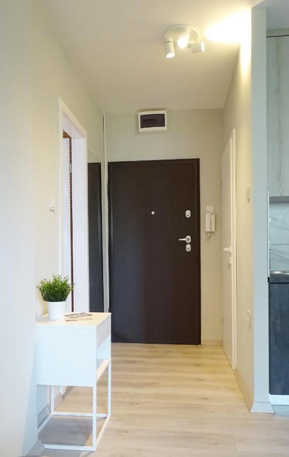 Petite Grey Apartment With Free Private Parking ซาเกร็บ ภายนอก รูปภาพ